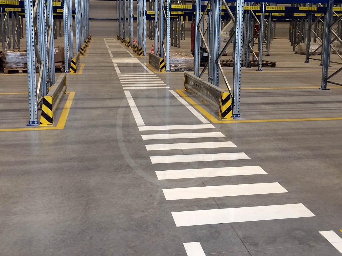 Склад DHL